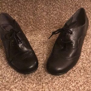 Aerosole black lace up shoes